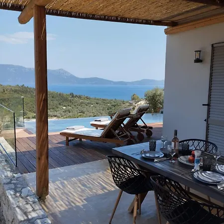 Costa Меганиси