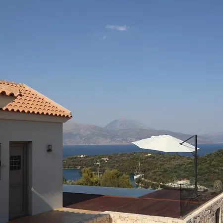 Costa Meganisi Villa *