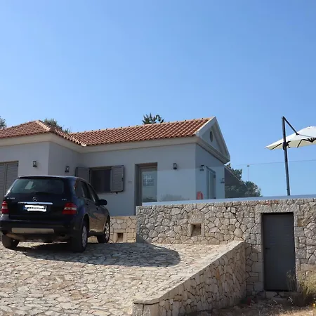 Costa Вилла Меганиси